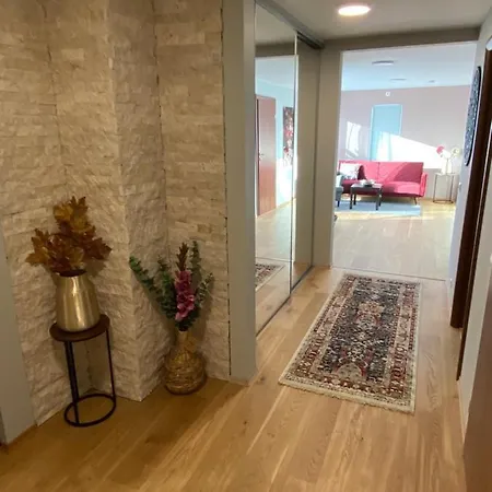 Lovely House On 1 Flat With 2 Terraces Villa *