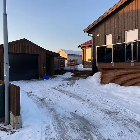 Βίλα Lovely House On 1 Flat With 2 Terraces