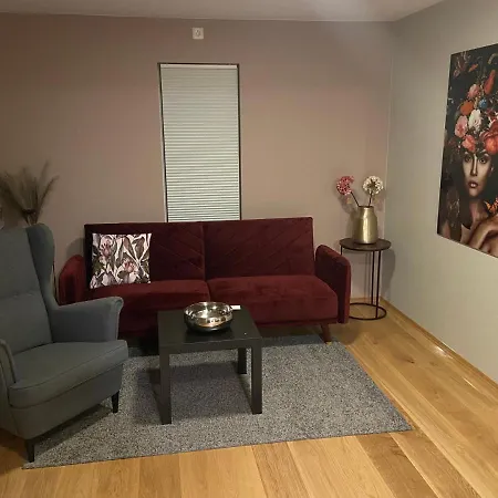 Βίλα Lovely House On 1 Flat With 2 Terraces