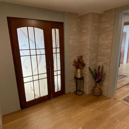 Βίλα Lovely House On 1 Flat With 2 Terraces