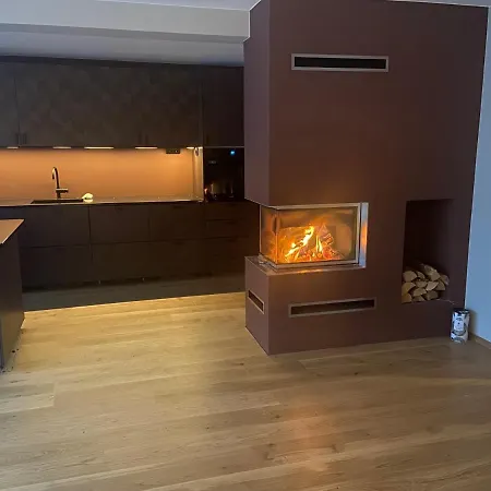 Βίλα Lovely House On 1 Flat With 2 Terraces